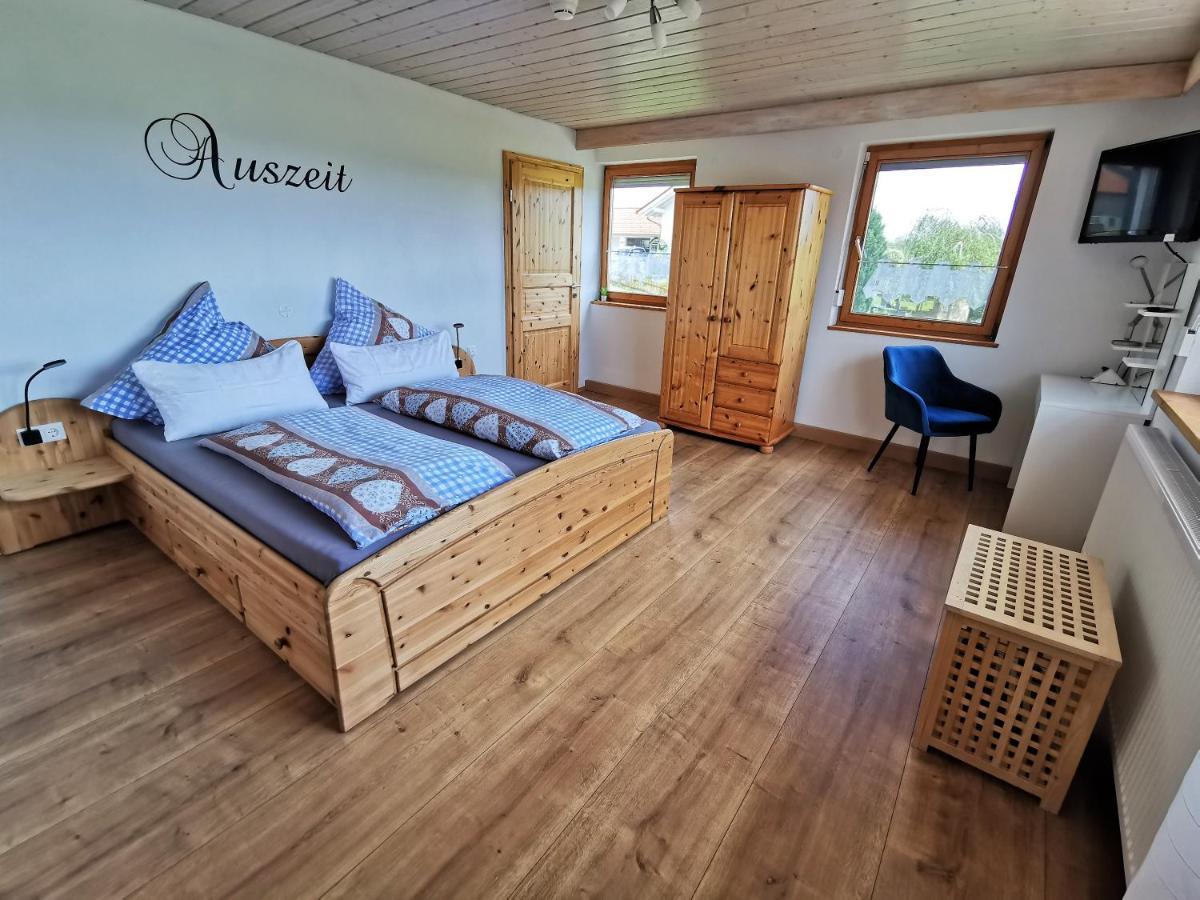 Apartment Auszeit Mit Kueche Viel Ruhe Und Natur Untrasried Exterior foto